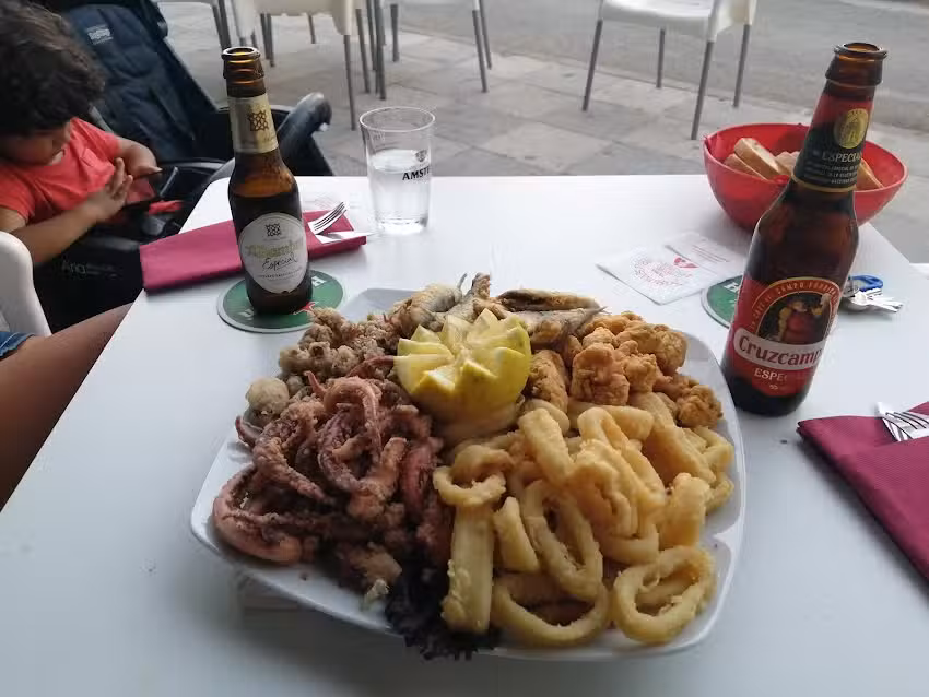 Bar cafeter&iacute;a originals plaza