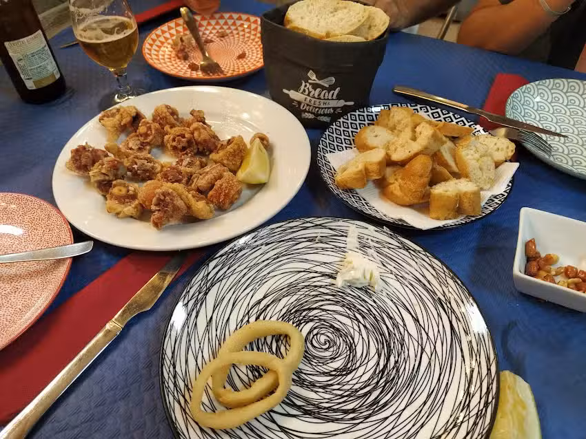 Bar Cafeter&iacute;a Tr&eacute;bol