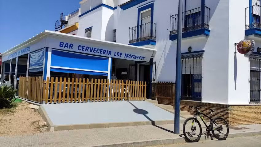 Bar Cervecer&iacute;a Los Marineros