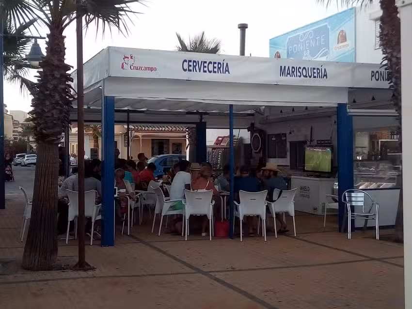 Bar Cervecer&iacute;a Poniente