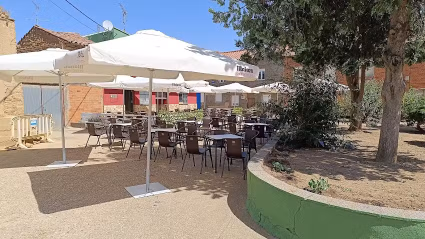 Bar Charlot Manganeses