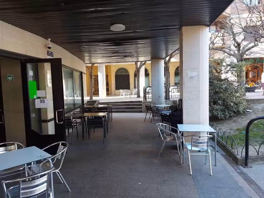 Bar club jubilados de uharte