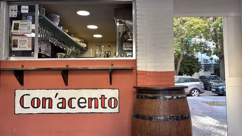 Bar con&rsquo;acento