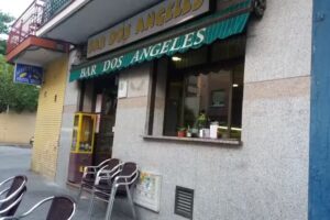 Bar Dos &Aacute;ngeles