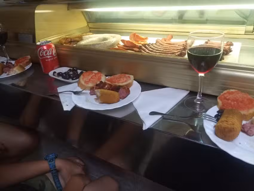 BAR El Mes&oacute;n.