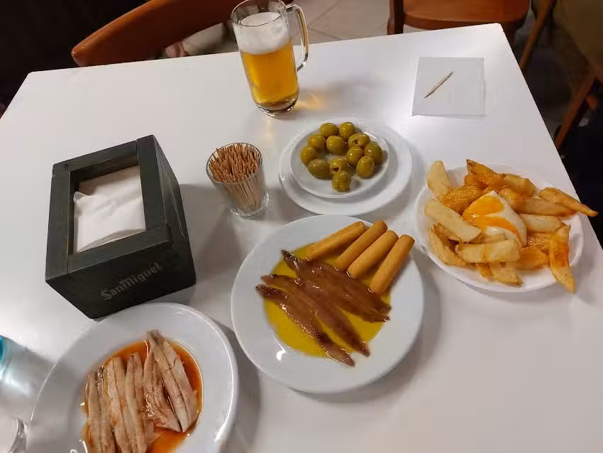 Bar El Tom&aacute;s de Sarri&aacute;