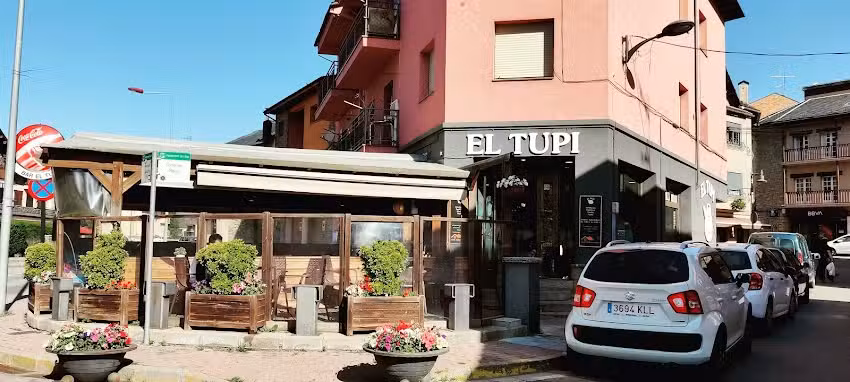Bar El Tup&iacute;
