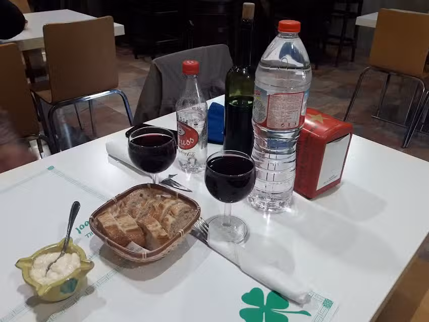 Bar Grill Tr&eacute;vol