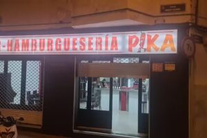 Bar Hamburgueser&iacute;a PIKA La Salud