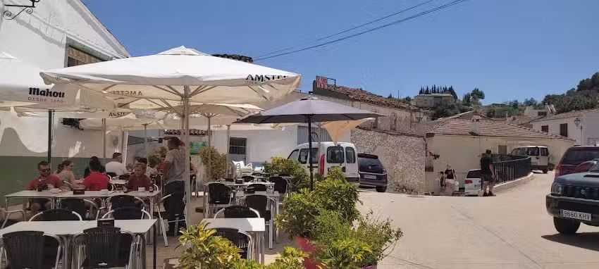 Bar L&rsquo; Era