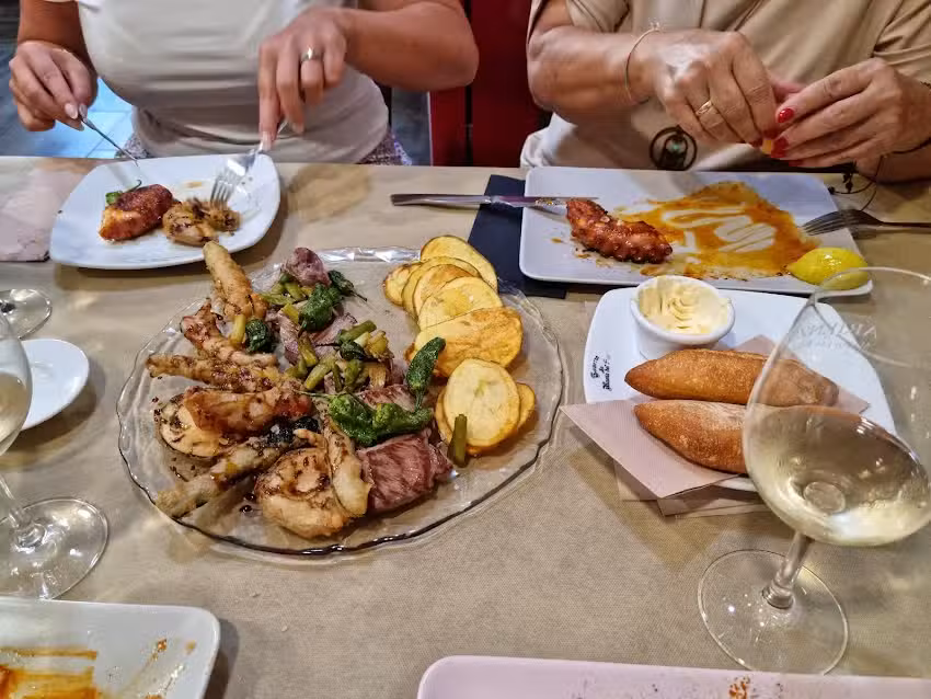 Bar La Mas&iacute;a Del Sur