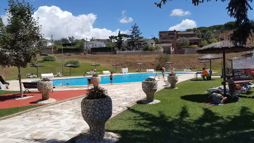 Bar La Piscina De Montbarbat