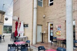 Bar Local social de Esplus