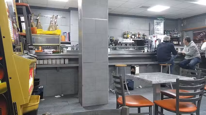 Bar Los Caballeros de &Aacute;vila