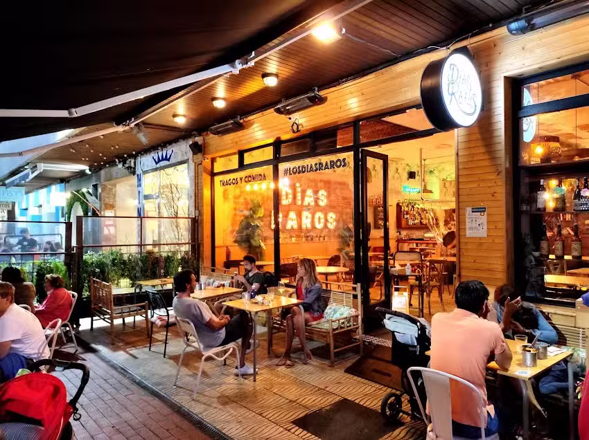 Bar Los D&iacute;as Raros