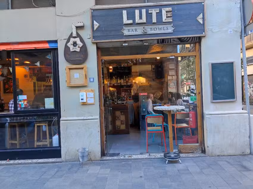 Bar LUTE
