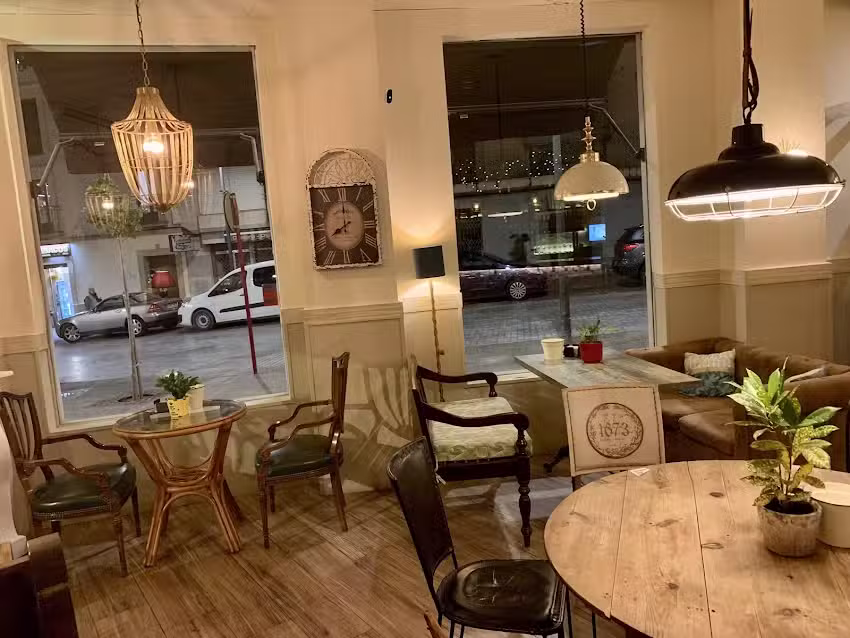 Bar Mama Juana &Uacute;beda