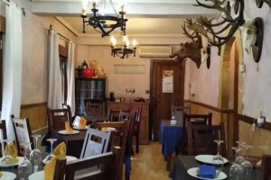 BAR MES&Oacute;N CASA JUAN Gastrobar.