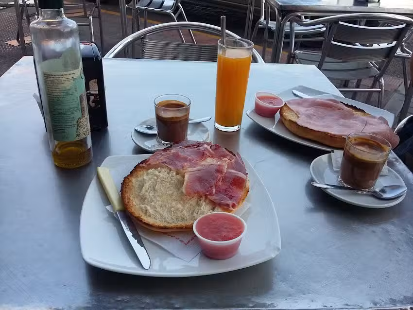 Bar Moli Dos Hermanas