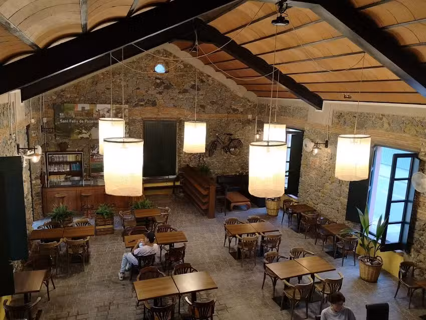 Bar &ndash; Oficina de Turisme L&rsquo;Estaci&oacute;