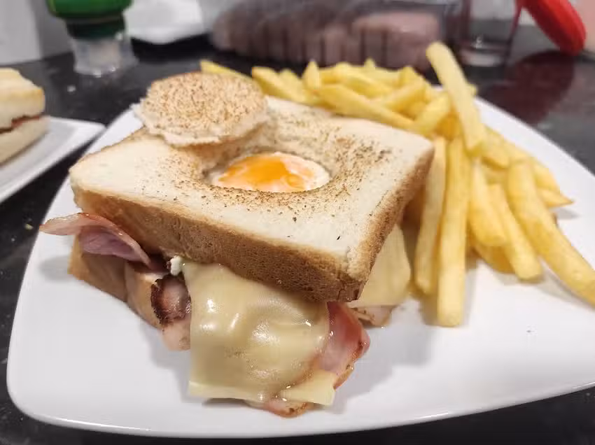 Bar piscinas El Encinar