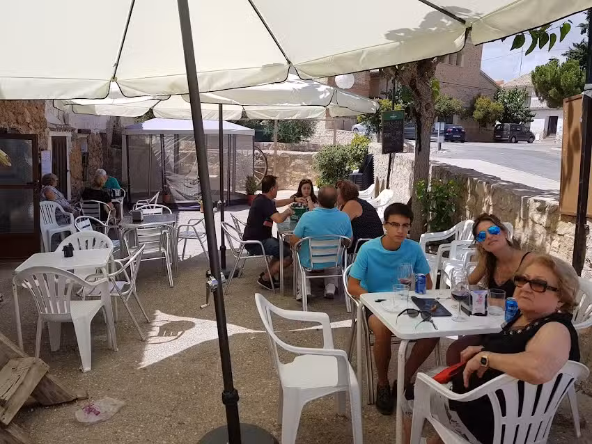 Bar Pizzer&iacute;a Revolcadores