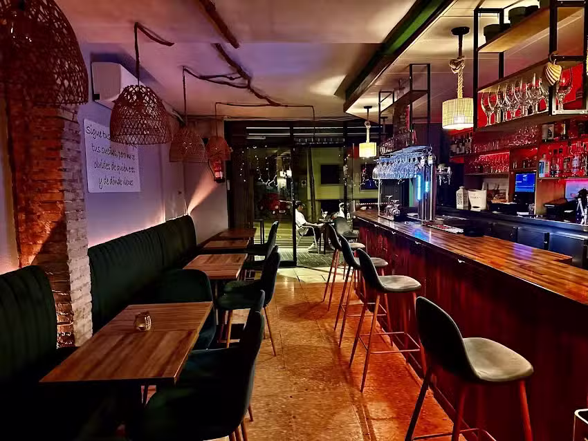 Bar Ra&iacute;ces restaurante