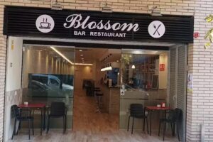 BAR RESTAURANT blossom