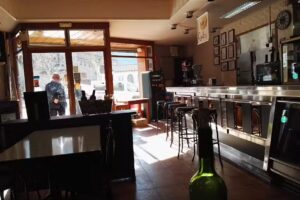 Bar Restaurant Cad&iacute;