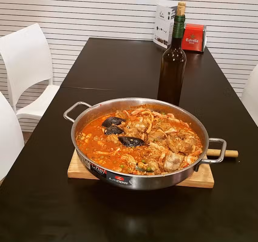 Bar &ndash; Restaurant &laquo;Els Ocellaires&raquo; (Los pajaritos)