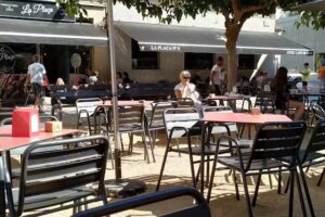 Bar Restaurant La Pla&ccedil;a/ gr5 /antic caf&egrave; d&rsquo;abaix