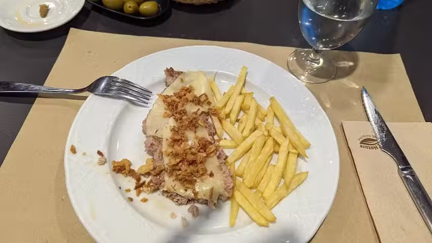 Bar &ndash; Restaurant THIANA