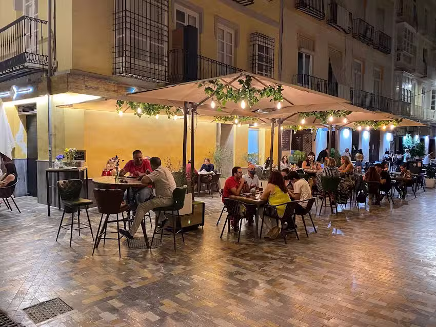 Bar restaurante ALBEDR&Iacute;O