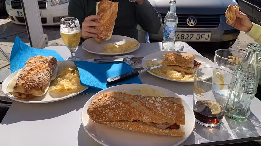 Bar Restaurante CARELIA