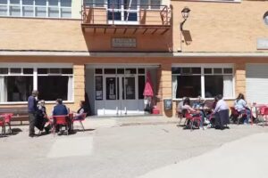 Bar Restaurante de la Tercera Edad Azuara