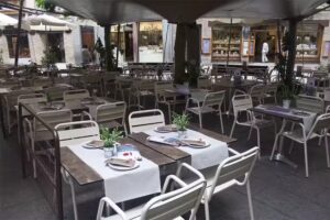 Bar restaurante El 10 de Santo Tom&eacute;. Nos vamos de vacaciones, desde el d&iacute;a 19 de enero al d&iacute;a 9 de febrero, ambos incluidos.
