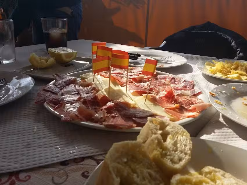 Bar-Restaurante * El PEPO *