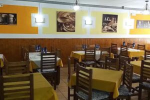 Bar Restaurante El Roble.