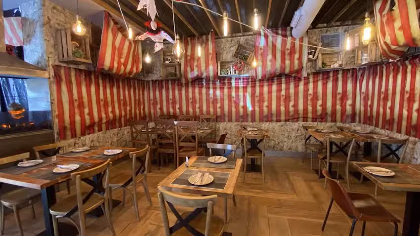 Bar restaurante Feito R&iacute;o