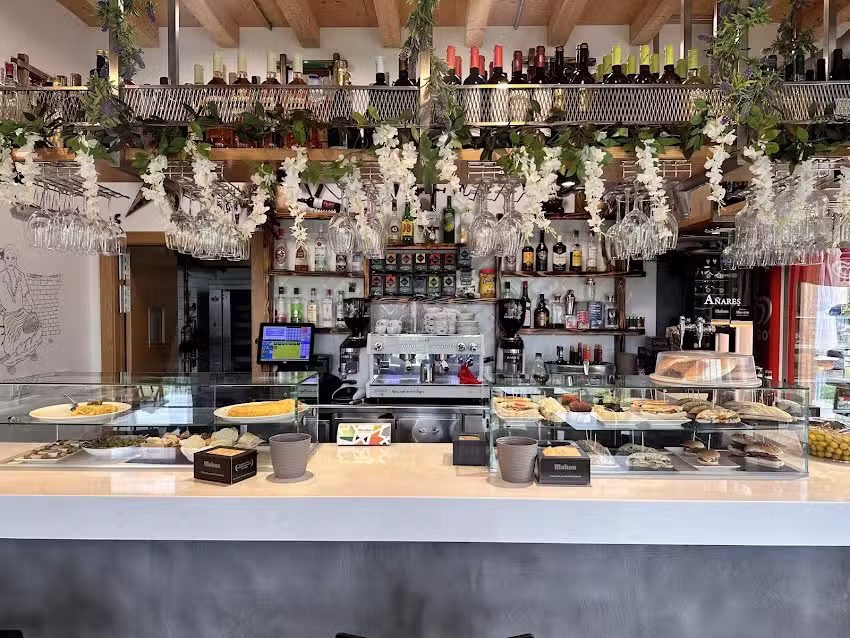 Bar &ndash; restaurante Kardeo 14