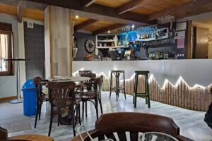 Bar Restaurante La B&eacute;rbula