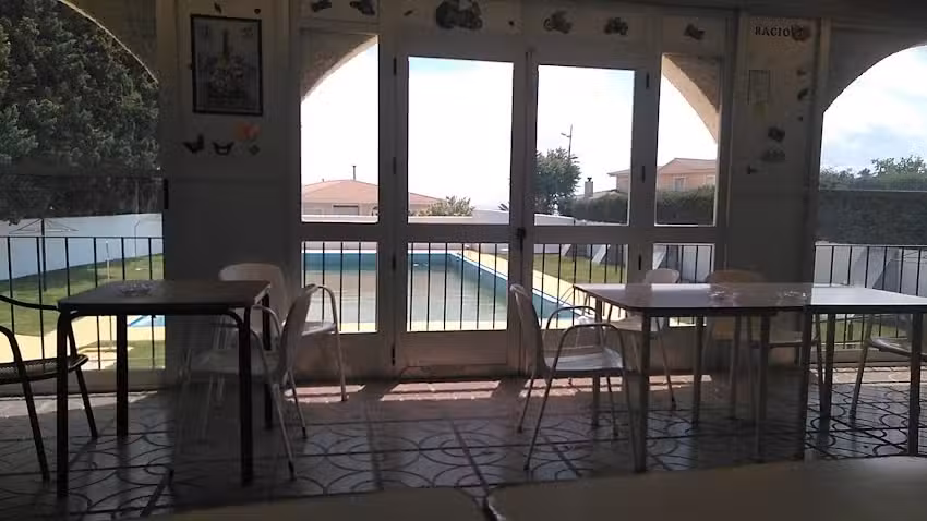 Bar Restaurante La Piscina