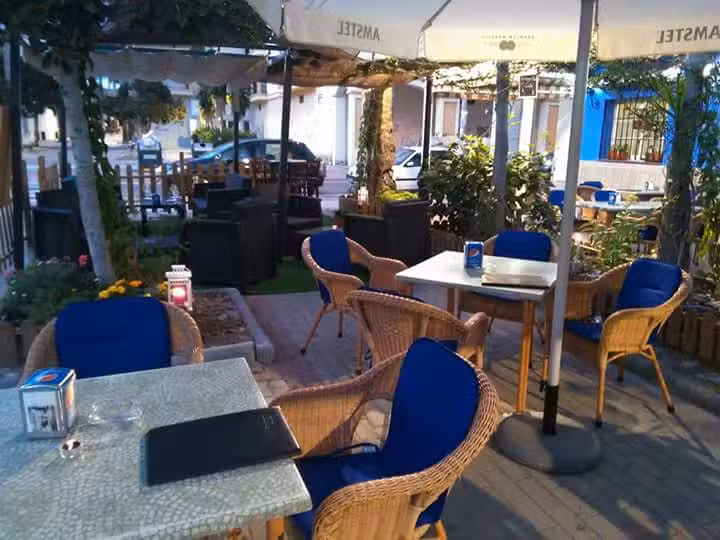 Bar restaurante Le Petit Bistro