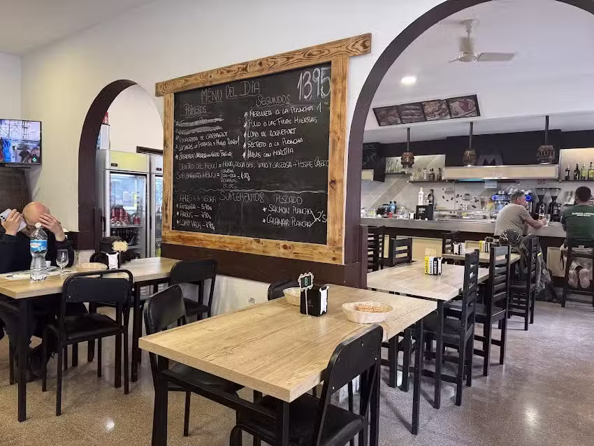 Bar &ndash; Restaurante Les Rodes