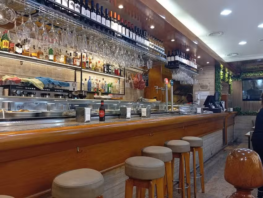 Bar Restaurante Mar&iacute;a Casta&ntilde;a
