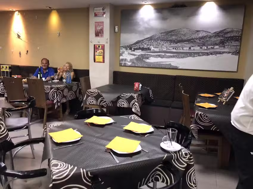 Bar- Restaurante Nuevo 5 estrellas