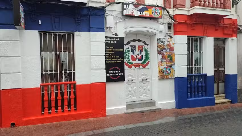 Bar restaurante Pica pollo Dominicano