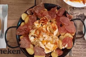 Bar Restaurante Piscina Belvis de Monroy-Las casas