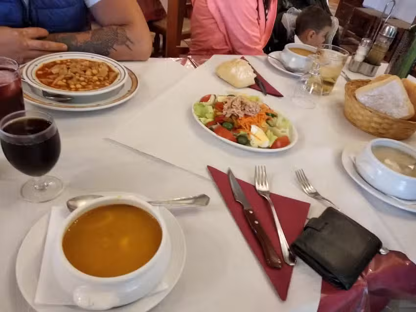 Bar Restaurante Piscina Sol Y Luna