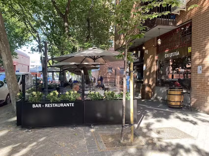 Bar &ndash; Restaurante Rouss